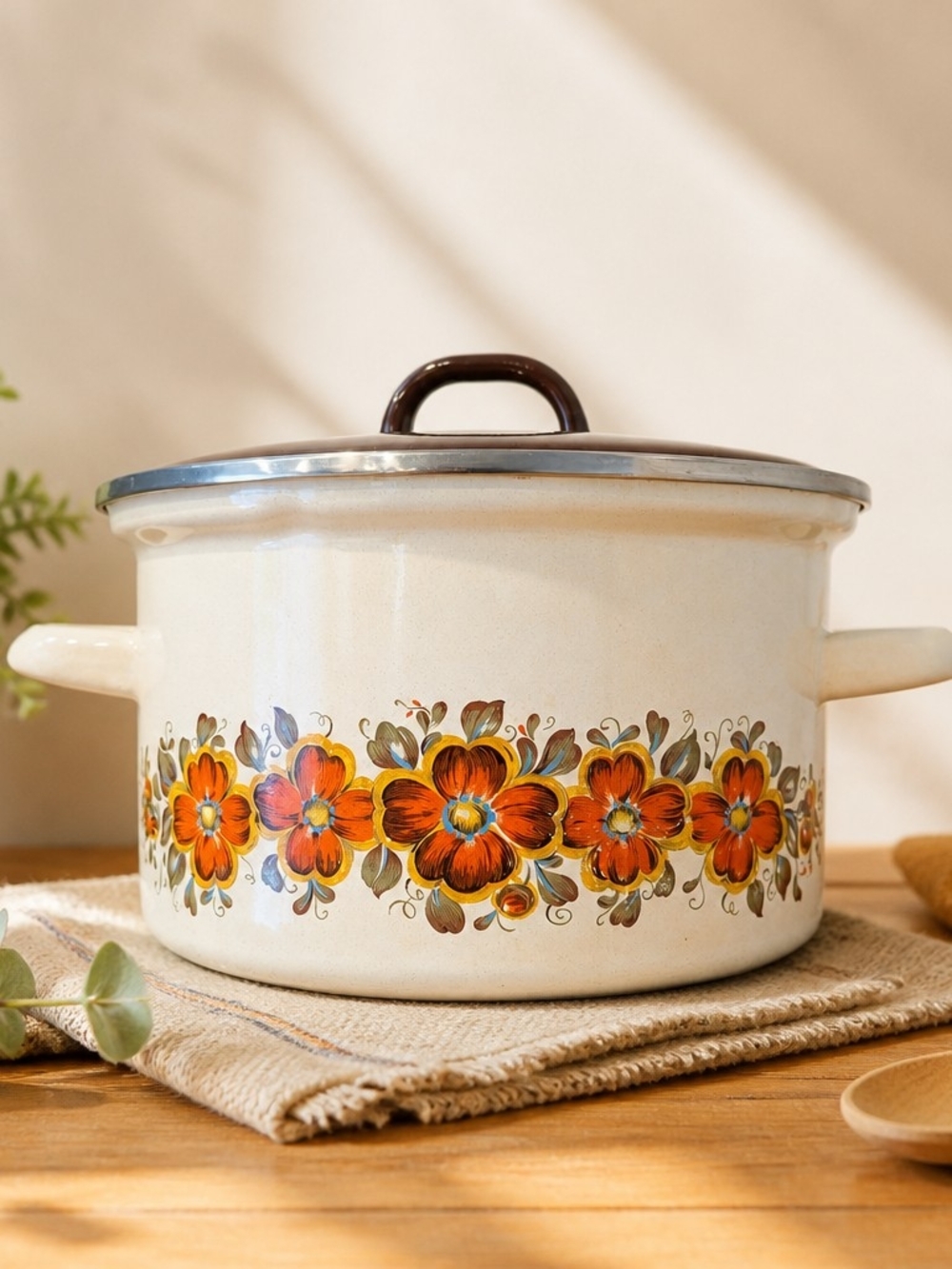Vintage 1970s Enamel Pot – Orange Blossom Floral Pattern